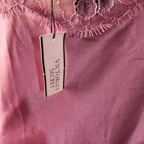 VICTORIAS SECRET SATIN LACE LINGERE SLIP PINK SIZE MEDIUM NWT - Picture 8 of 14